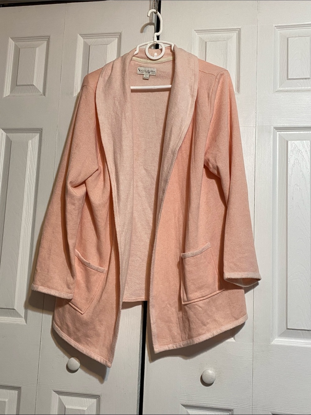 Kookaburra by Ugg peach soft cardigan size LARGE